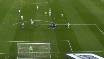 奥克兰运动家队凭借“魔球”策略再度杀入季后赛外卡战